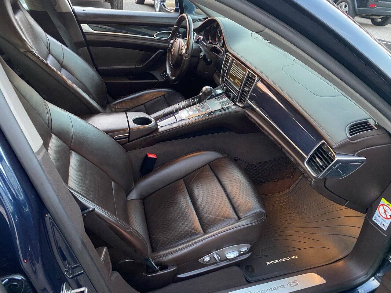 Used 2010 Porsche Panamera 4S AWD/4WD image 9
