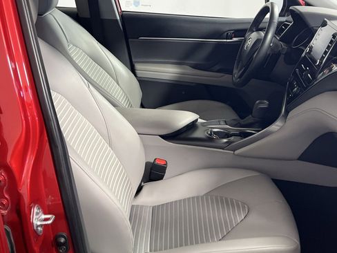 Used 2024 Toyota Camry SE image 28