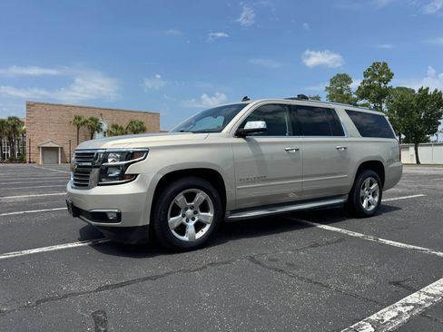 Used 2015 Chevrolet Suburban LTZ AWD/4WD image 2