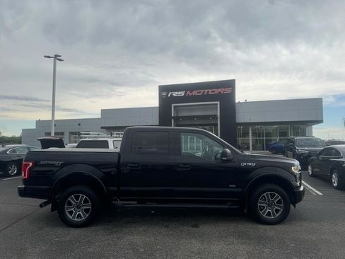Used 2017 Ford F150 XLT w/ Equipment Group 301A Mid AWD/4WD image 12