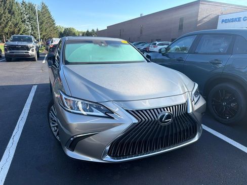 Used 2020 Lexus ES 350 w/ Premium Package FWD image 5