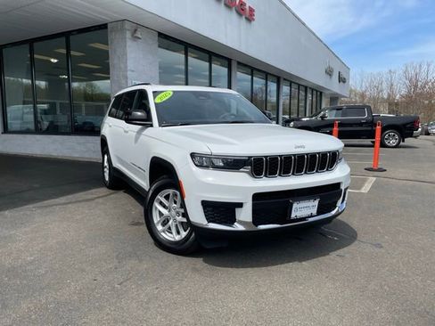 Used 2025 Jeep Grand Cherokee L Laredo AWD/4WD image 3