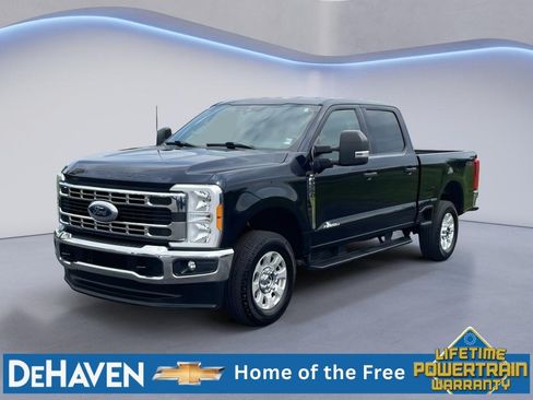 Used 2023 Ford F250 XLT AWD/4WD image 2