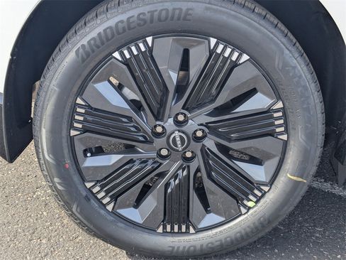 New 2026 Nissan Murano Platinum image 9