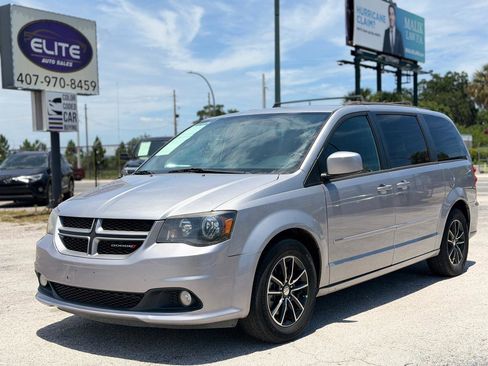 Used 2017 Dodge Grand Caravan GT FWD image 1