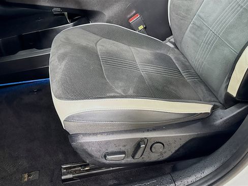 Used 2022 Kia EV6 GT-Line w/ GT-Line Suede Seat Package image 23