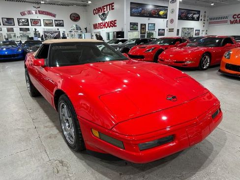 Used 1996 Chevrolet Corvette Convertible RWD image 4