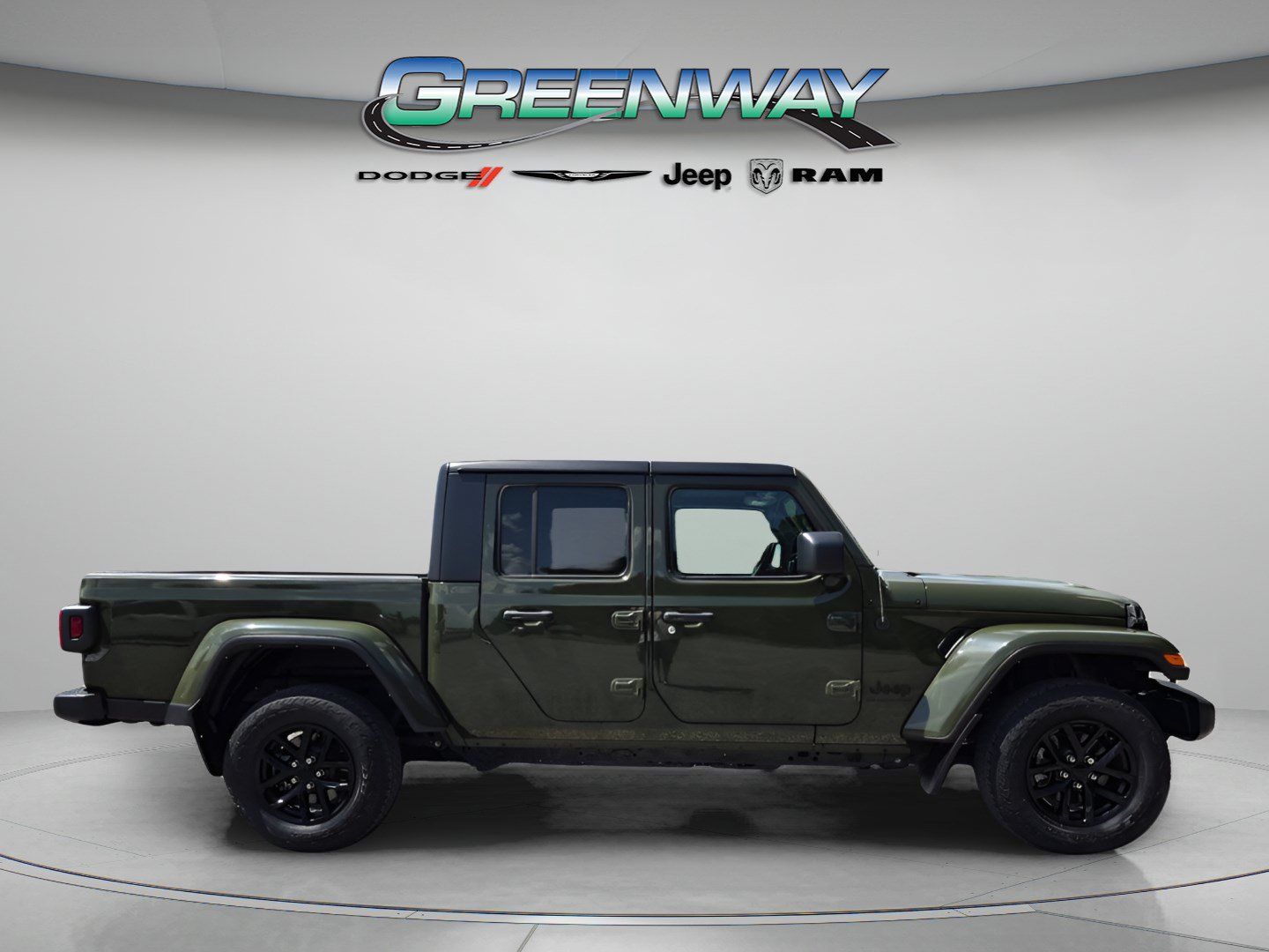 Used 2022 Jeep Gladiator Sport AWD/4WD image 4