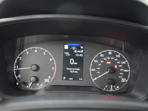 Used 2025 Toyota Corolla Cross L image 21