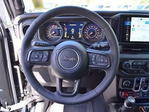 New 2026 Jeep Wrangler Unlimited Rubicon AWD/4WD image 15