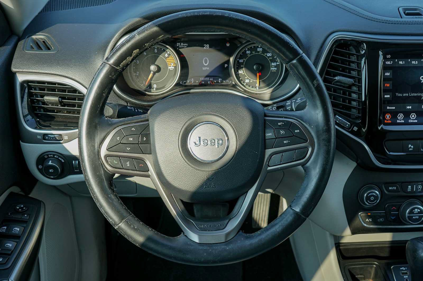 Used 2020 Jeep Cherokee Limited FWD image 24