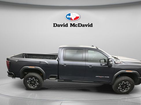 Used 2025 GMC Sierra 2500 AT4X image 22