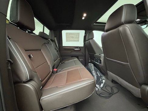 New 2025 GMC Sierra 2500 Denali w/ Denali Reserve Package image 41
