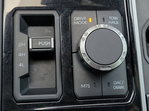 Used 2025 Toyota Tundra Platinum w/ TRD Off-Road Package AWD/4WD image 15