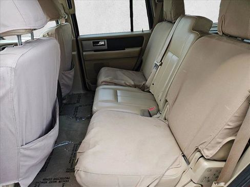 Used 2014 Ford Expedition XLT w/ Equipment Group 202A AWD/4WD image 23