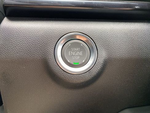 New 2026 GMC Terrain AT4 w/ LPO, Black Badging Package AWD/4WD image 19