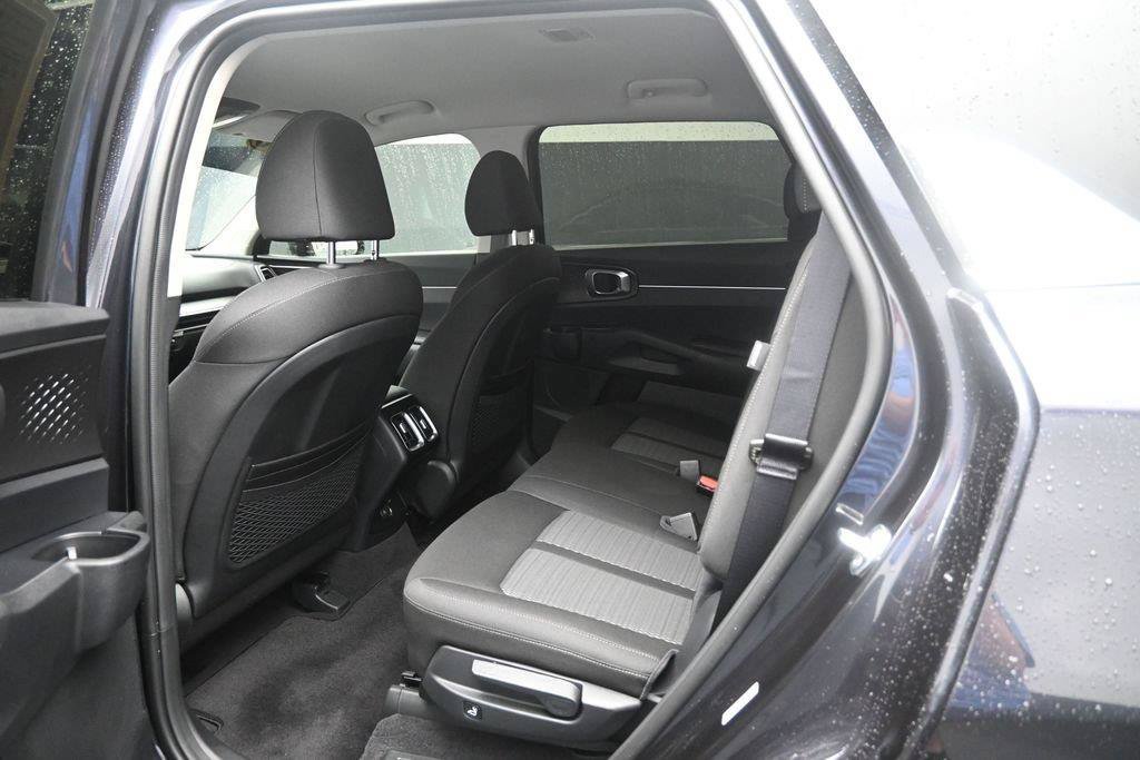Used 2026 Kia Sorento LX FWD image 22