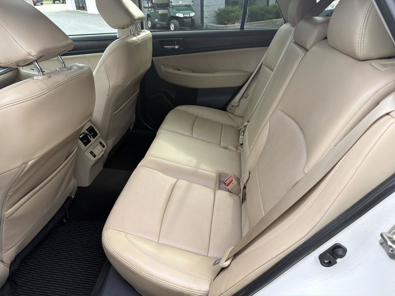 Used 2019 Subaru Outback 3.6R Limited AWD/4WD image 11