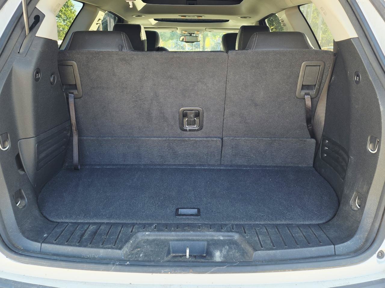 Used 2017 Chevrolet Traverse LT FWD image 17