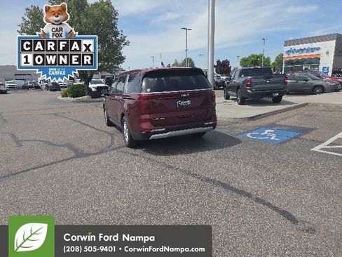 Used 2024 Kia Carnival LX FWD image 6