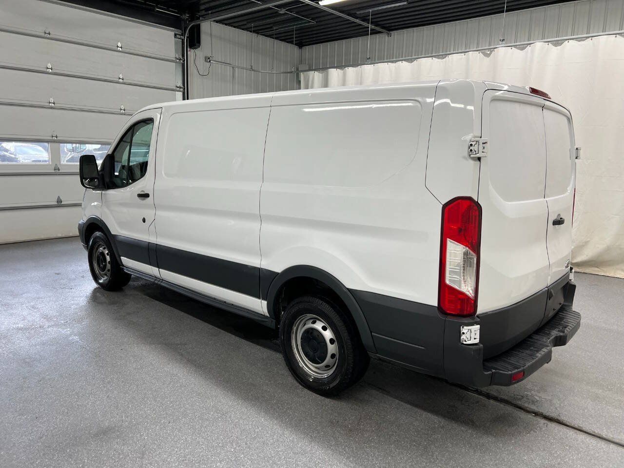 Used 2016 Ford Transit 150 130 Low Roof RWD image 6