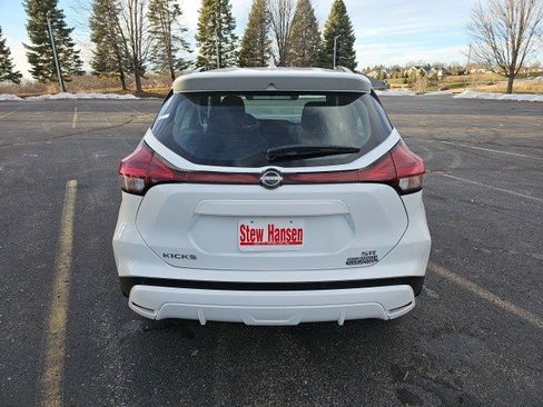 Used 2024 Nissan Kicks SR image 5