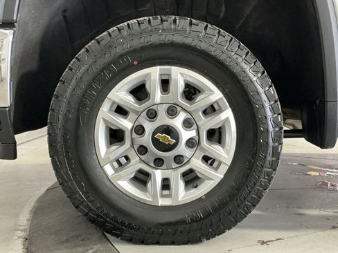 Used 2025 Chevrolet Silverado 2500 LT w/ Convenience Package image 20