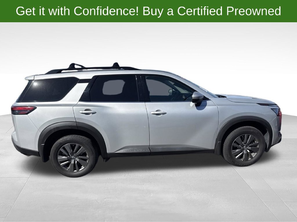 Used 2024 Nissan Pathfinder SV AWD/4WD image 2
