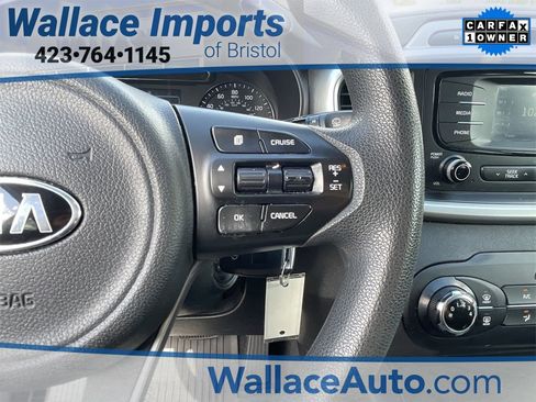 Used 2018 Kia Sorento LX image 17