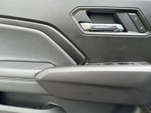 New 2025 GMC Canyon Elevation w/ Convenience Package image 9