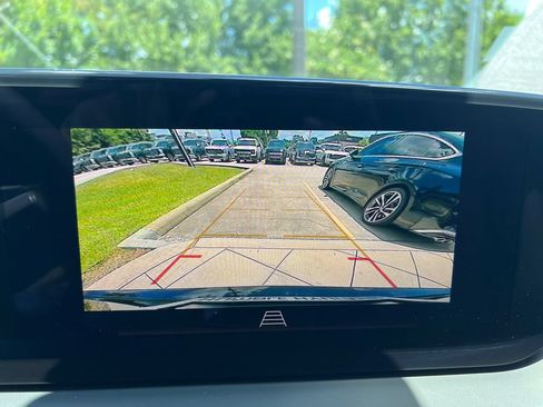 Used 2024 Buick Encore GX Sport Touring FWD image 21