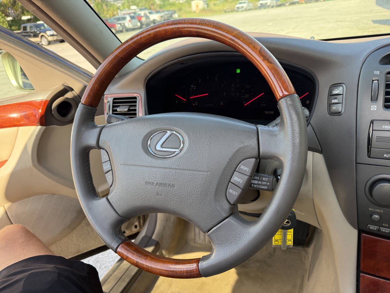 Used 2002 Lexus LS 430 RWD image 34