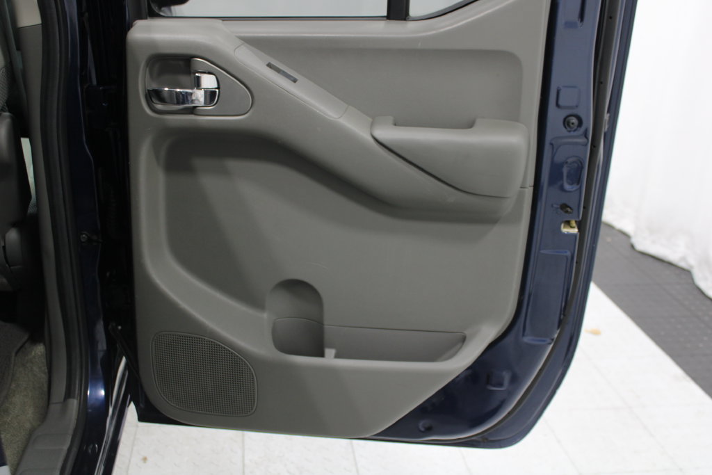 Used 2011 Nissan Frontier SV w/ SV Premium Utility Pkg RWD image 20