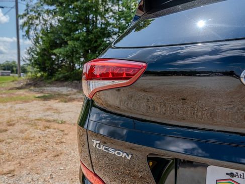 Used 2016 Hyundai Tucson Limited w/ Option Group 03 AWD/4WD image 10