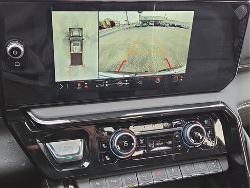 Used 2024 GMC Sierra 1500 AT4X image 18