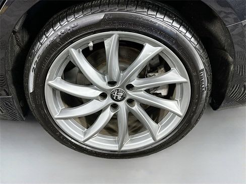 Used 2022 Alfa Romeo Giulia Ti image 31