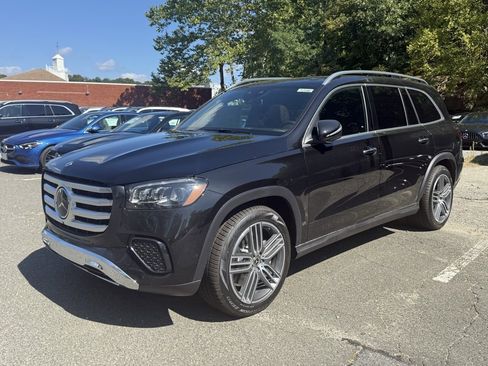 New 2026 Mercedes-Benz GLS 450 4MATIC image 4