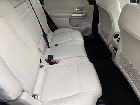 Certified 2022 Mercedes-Benz GLB 250 image 28