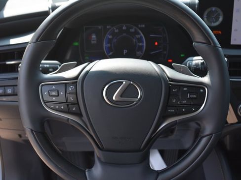 Used 2023 Lexus ES 300h Ultra Luxury w/ Accessory Package (Z2) FWD image 19