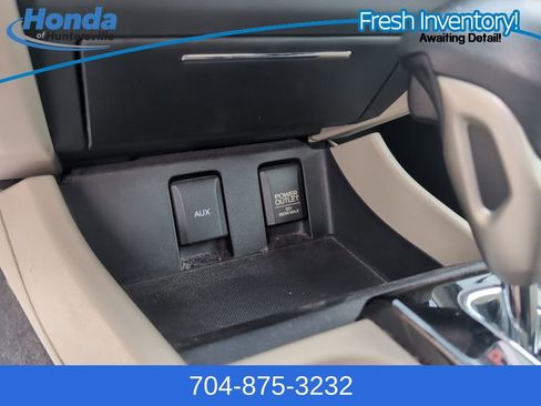 Used 2013 Honda Civic LX image 25