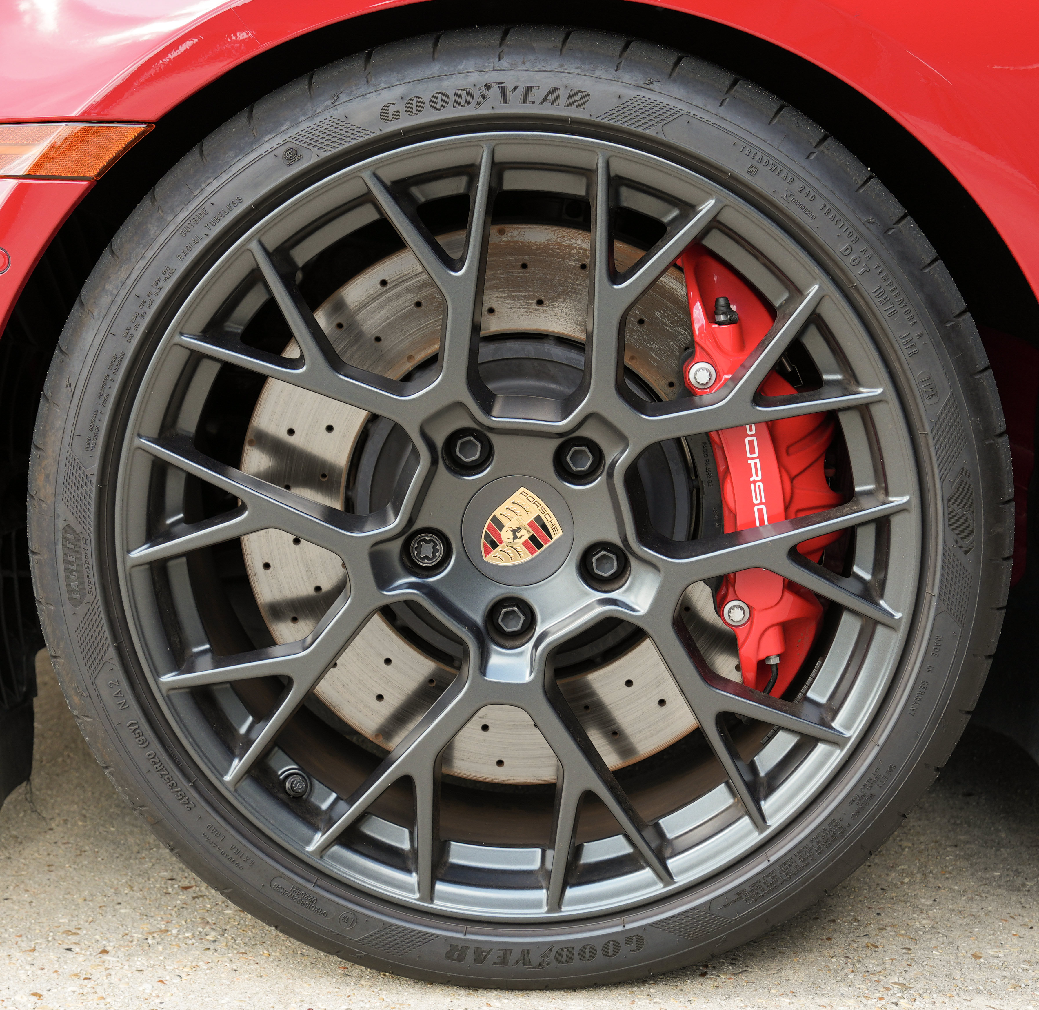 Certified 2025 Porsche 911 Carrera 4 GTS AWD/4WD image 8