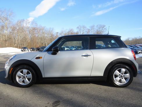 Used 2015 MINI Cooper 2-Door Hardtop image 8