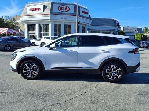 Certified 2025 Kia Sportage EX image 2