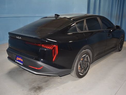 Used 2025 Kia K4 EX image 24