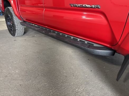 Used 2016 Toyota Tacoma SR image 8