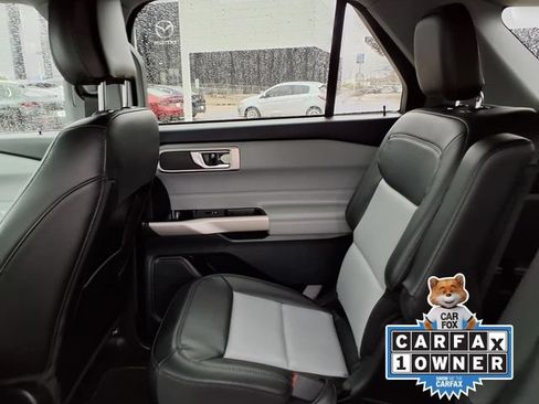 Used 2023 Ford Explorer XLT w/ Equipment Group 202A RWD image 17