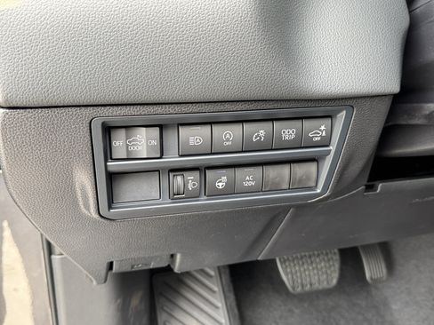 New 2026 Toyota Tundra Limited AWD/4WD image 17