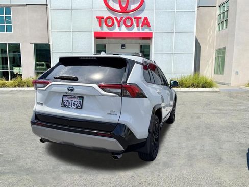 Certified 2022 Toyota RAV4 SE w/ SE Grade Weather Package AWD/4WD image 8