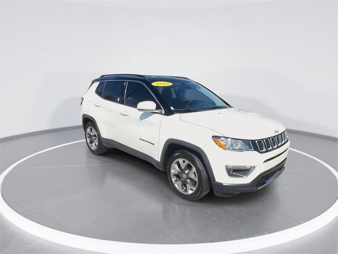 Used 2018 Jeep Compass Limited image 2