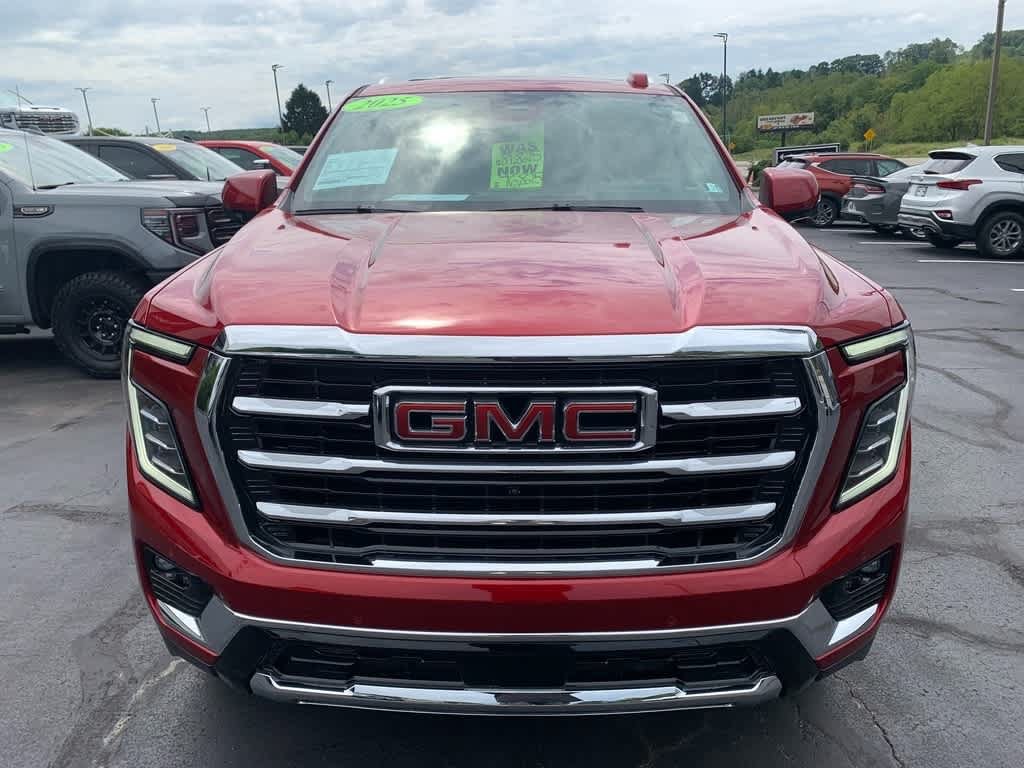 Used 2025 GMC Yukon Elevation w/ Technology Package AWD/4WD image 8